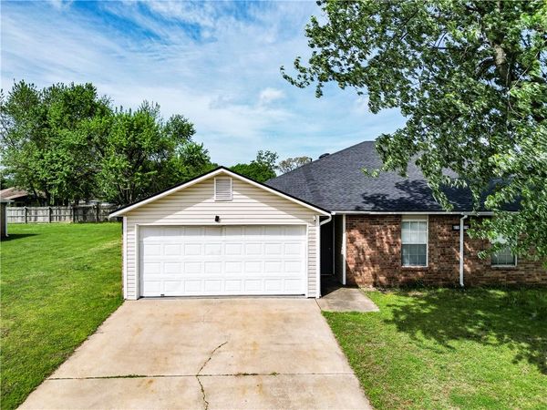 1665 Boxley Avenue , Fayetteville, AR 72704