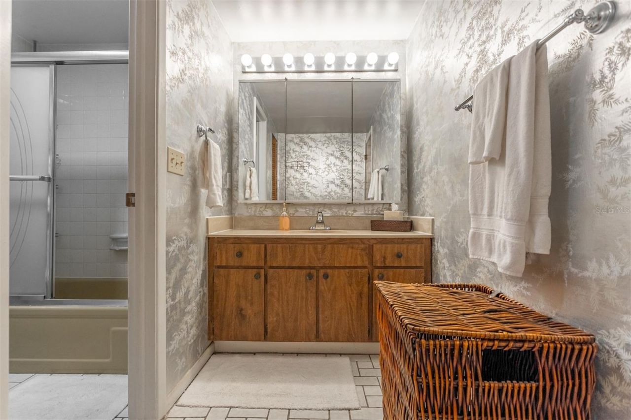 12814 Twin Branch Acres Road , Tampa, FL 33626 Photo