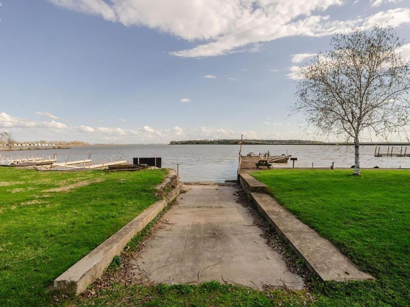 2170 S Sugar Bush Drive, Marblehead, OH 43440 Photo 7