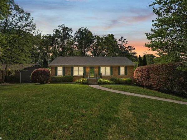 1714 Valley Brook Road , Clemmons, NC 27012