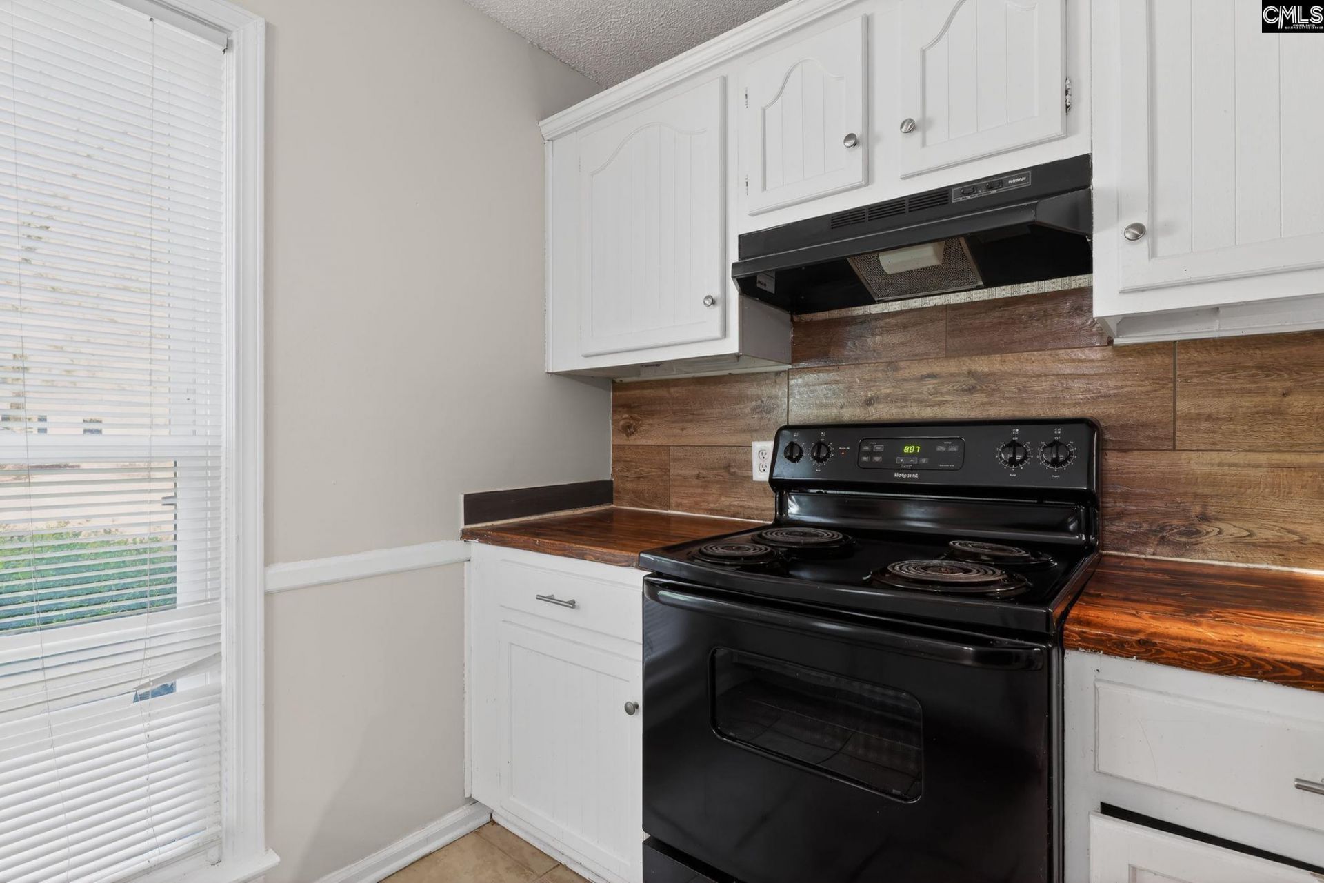 452 Harleston Road  Photo 7