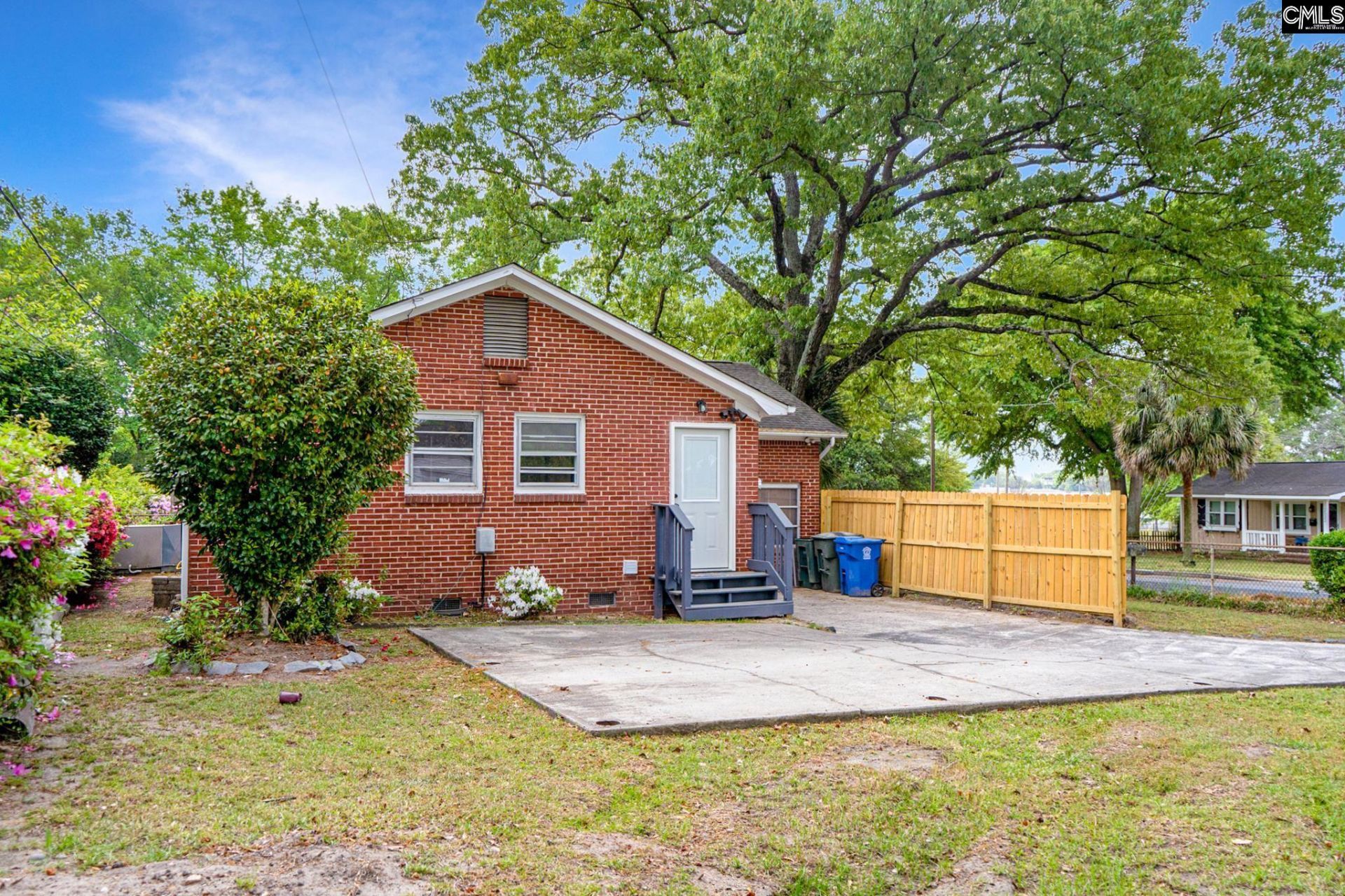 979 Airport Boulevard  Photo 29