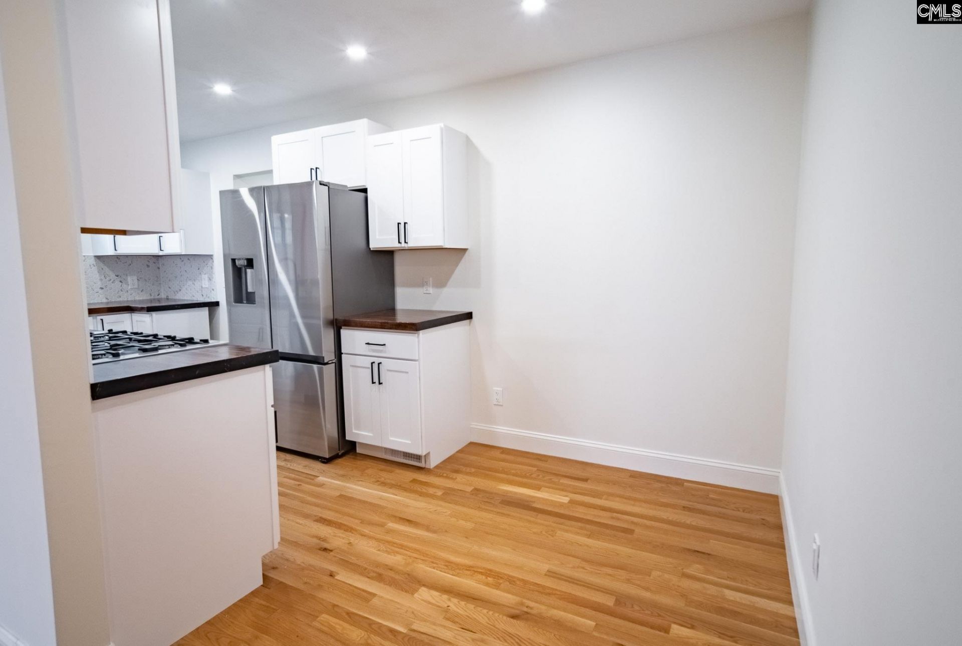 979 Airport Boulevard  Photo 7