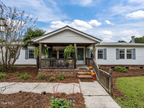 233 Belgrade Swansboro Road, Stella, NC 28582