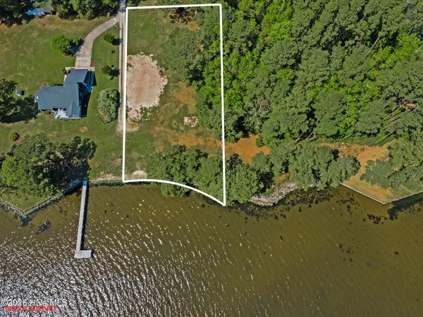 310 Myrtlewood Lane, Bayboro, NC 28515