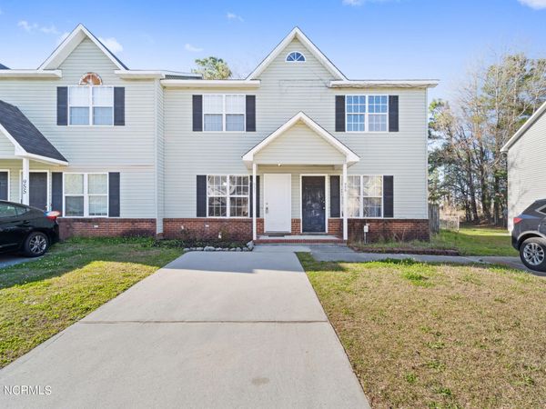 957 W Pueblo Drive , Jacksonville, NC 28546