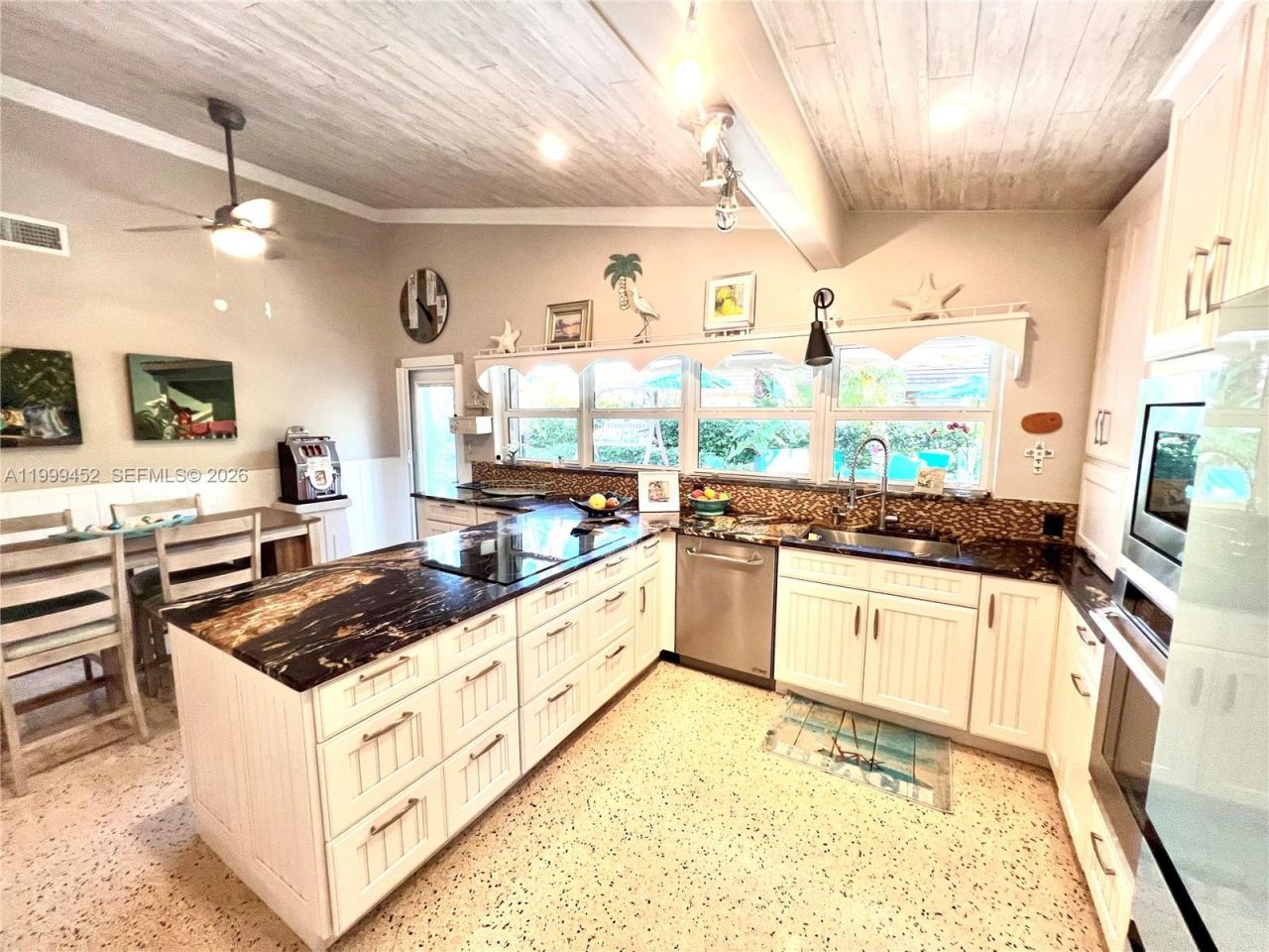 200 Blossom Ln , Palm Beach Shores, FL 33404 Photo