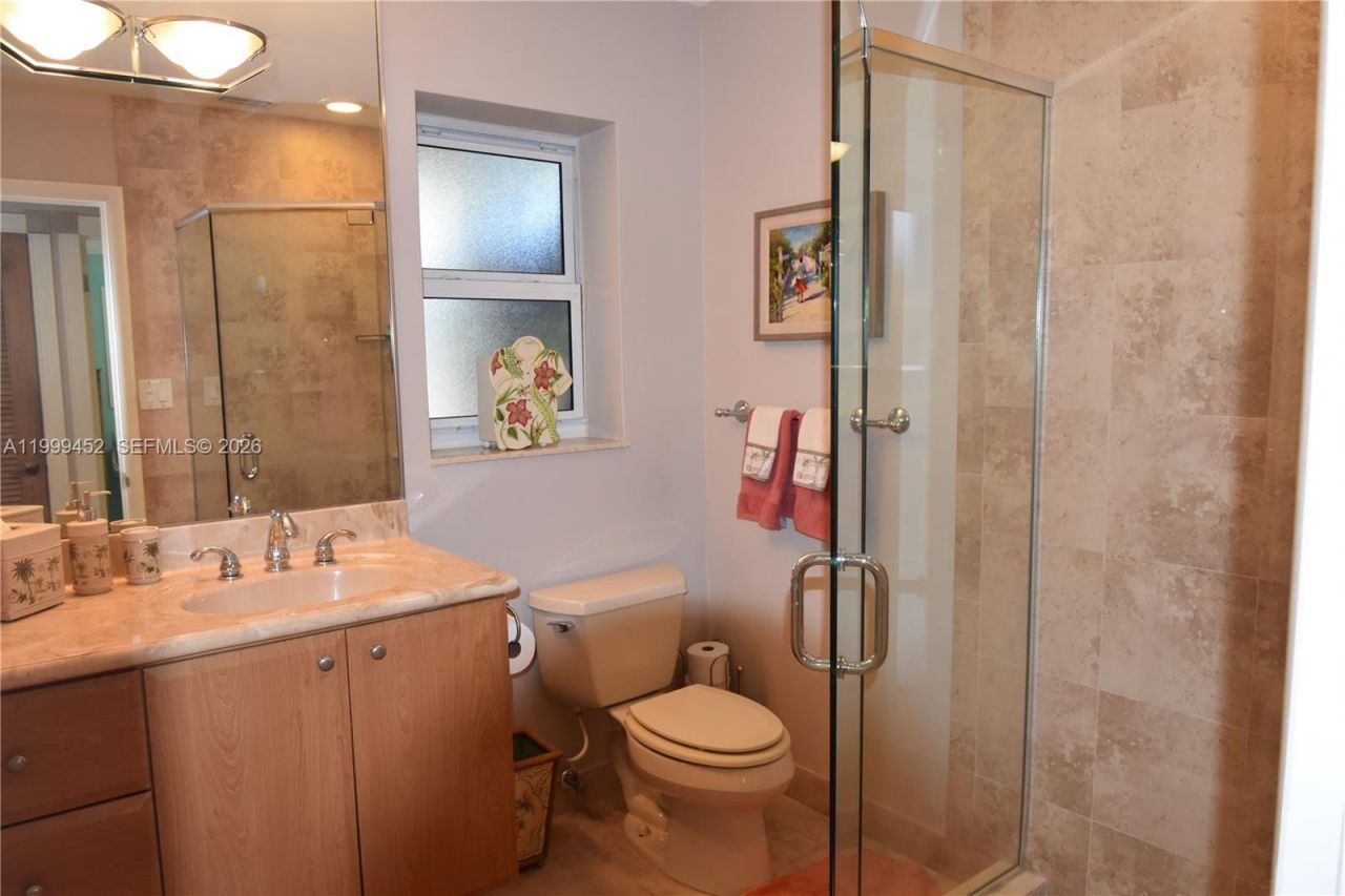 200 Blossom Ln , Palm Beach Shores, FL 33404 Photo