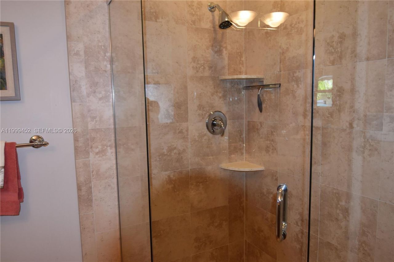 200 Blossom Ln , Palm Beach Shores, FL 33404 Photo