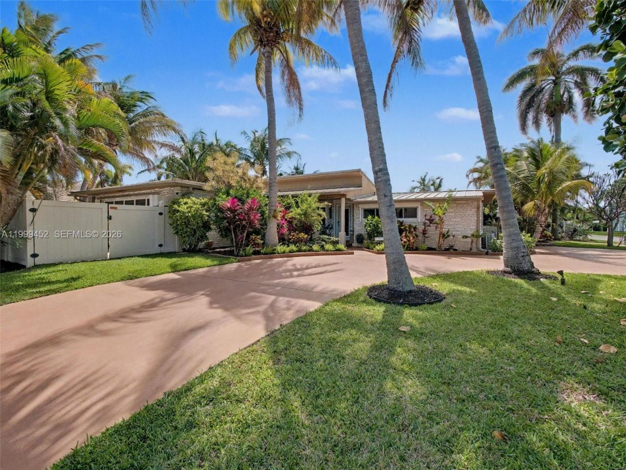 200 Blossom Ln, Palm Beach Shores, FL 33404 Photo