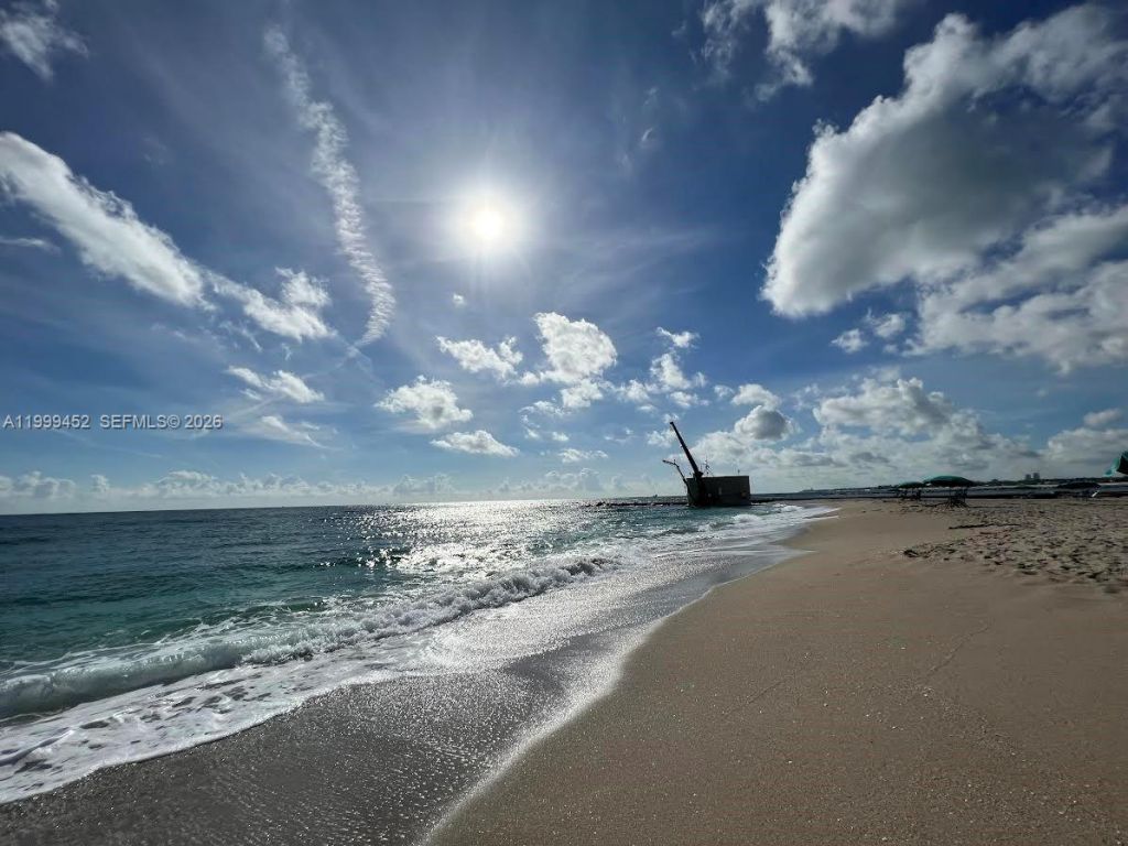 200 Blossom Ln, Palm Beach Shores, FL 33404 Photo