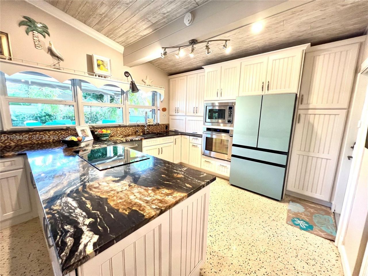 200 Blossom Ln , Palm Beach Shores, FL 33404 Photo