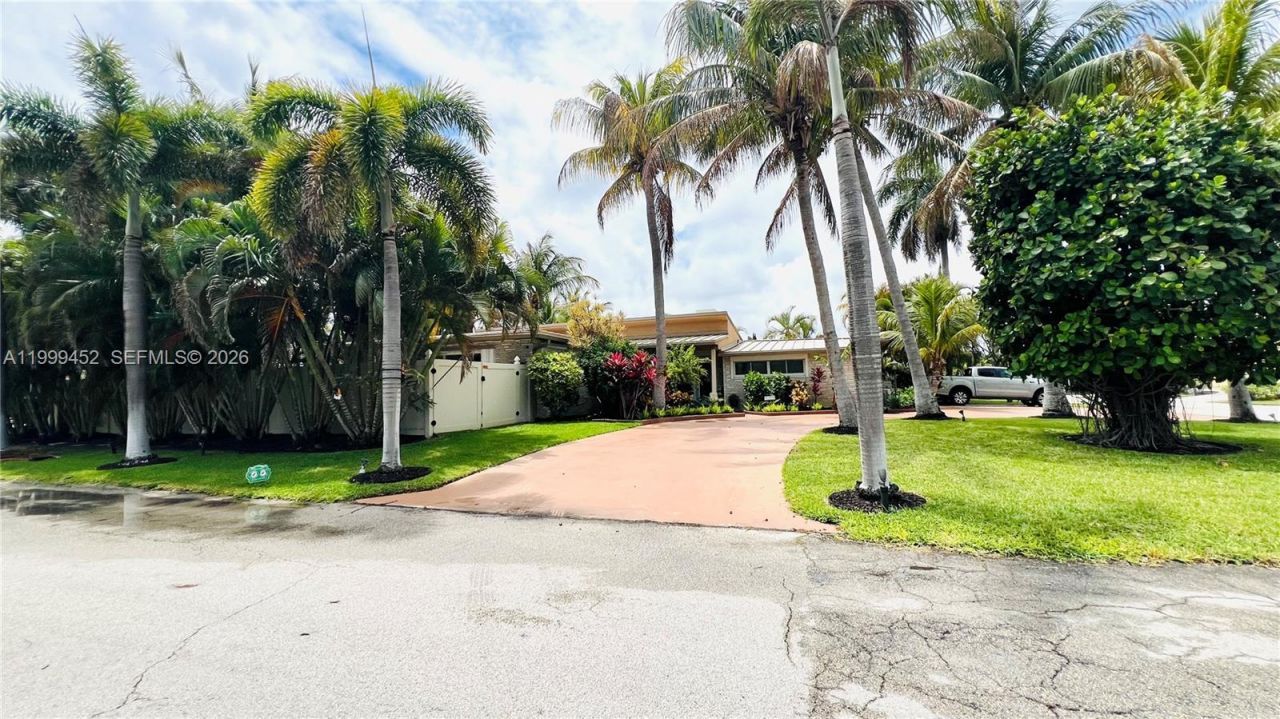 200 Blossom Ln , Palm Beach Shores, FL 33404 Photo