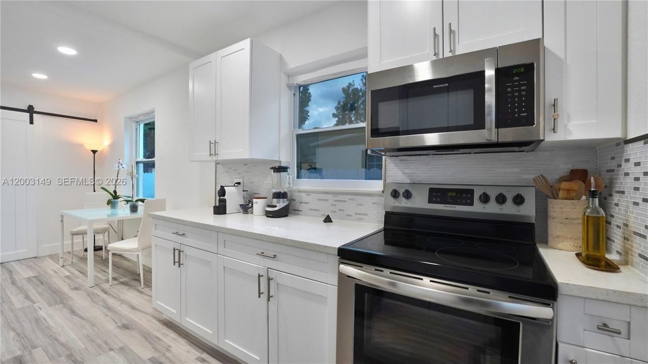 1441 NE 154th Ter, North Miami Beach, FL 33162 Photo