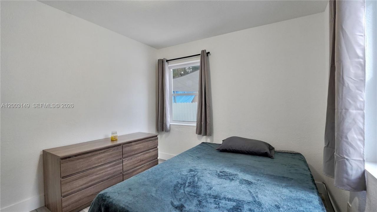 1441 NE 154th Ter, North Miami Beach, FL 33162 Photo