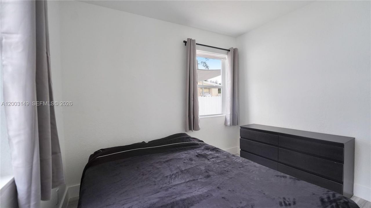 1441 NE 154th Ter, North Miami Beach, FL 33162 Photo