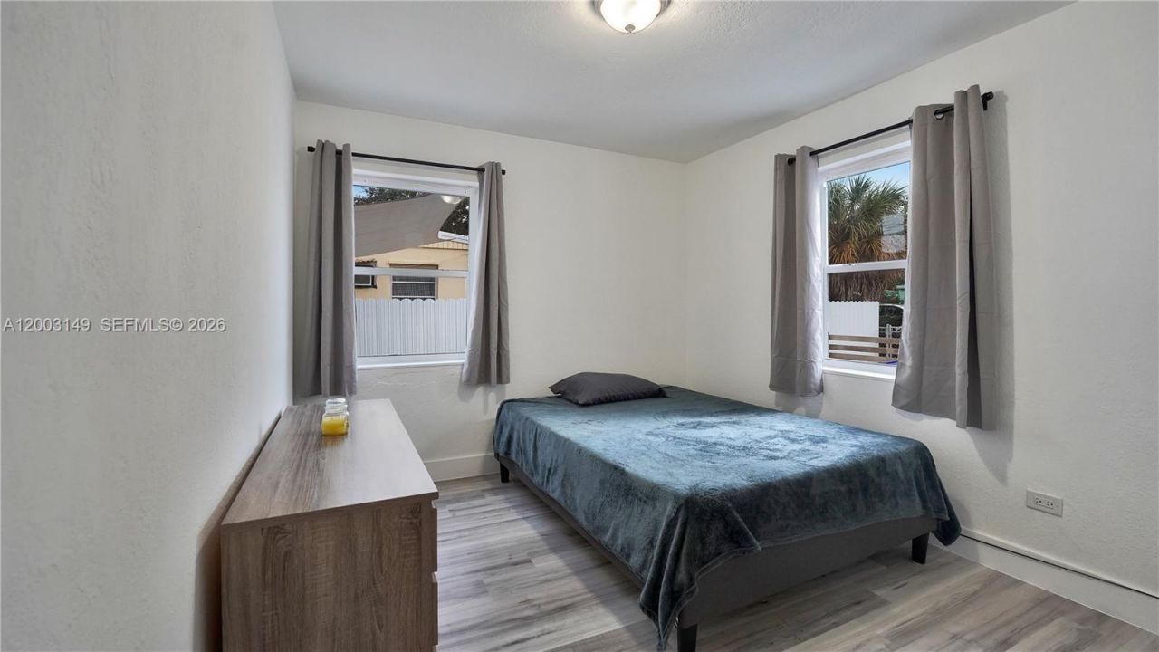 1441 NE 154th Ter, North Miami Beach, FL 33162 Photo