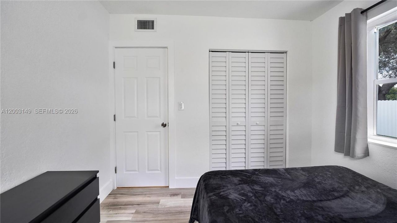 1441 NE 154th Ter, North Miami Beach, FL 33162 Photo