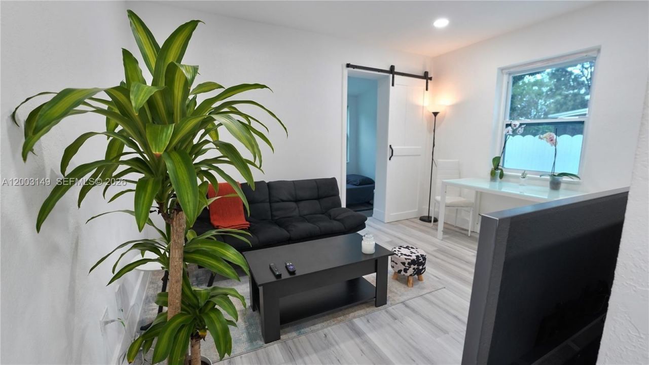 1441 NE 154th Ter, North Miami Beach, FL 33162 Photo