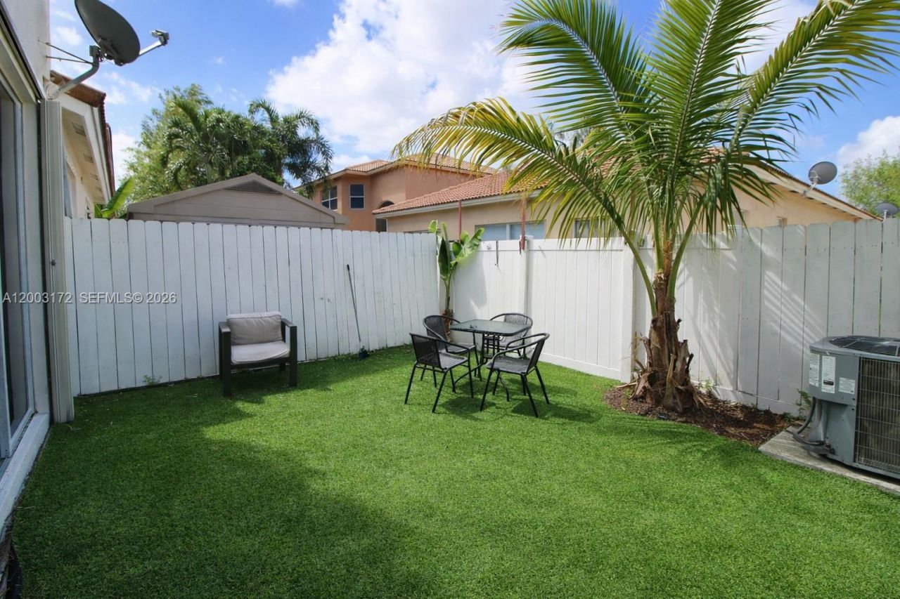 2264 NE 42nd Cir , Homestead, FL 33033 Photo