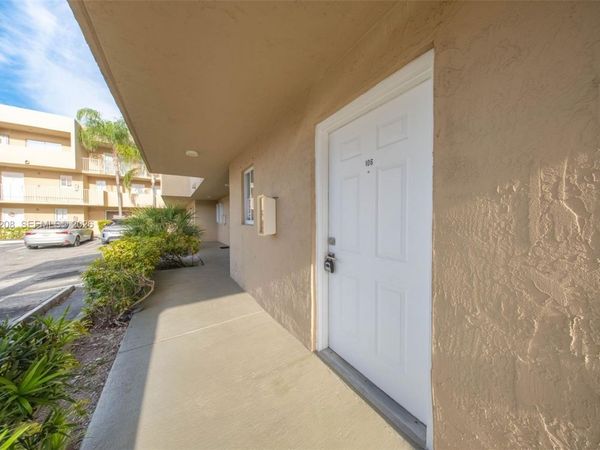 2610 W 76th St , Unit 106, Hialeah, FL 33016