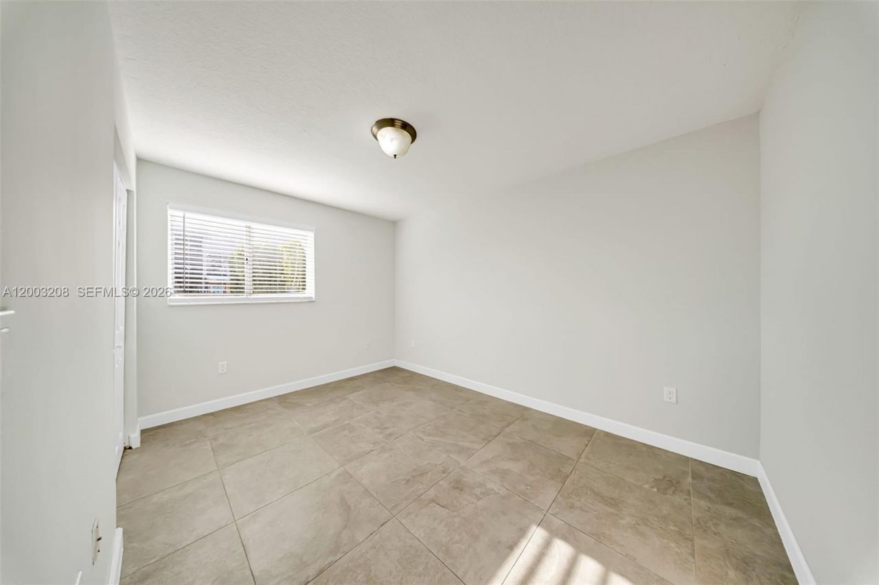 2610 W 76th St , Unit 106, Hialeah, FL 33016 Photo