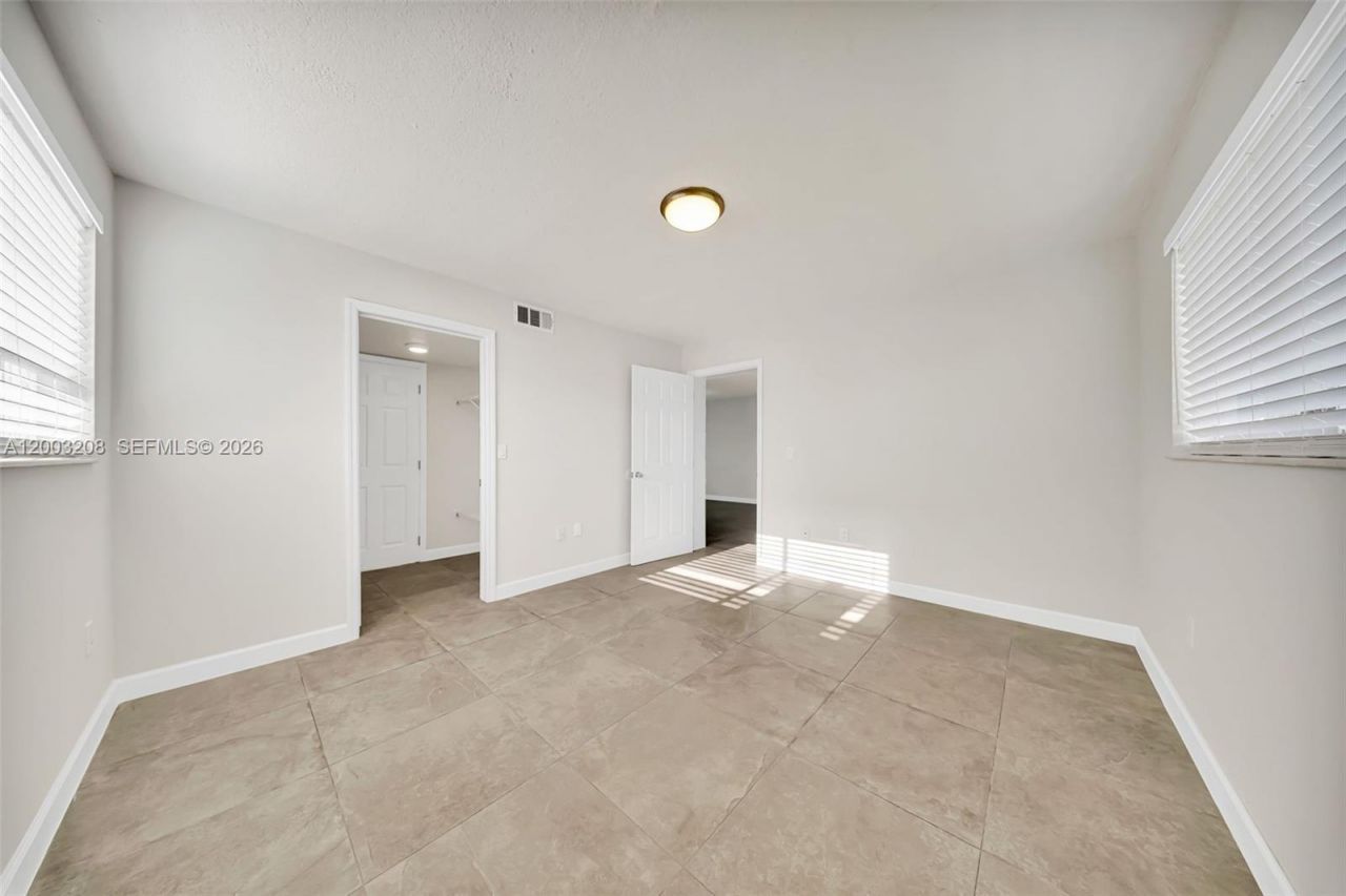 2610 W 76th St , Unit 106, Hialeah, FL 33016 Photo