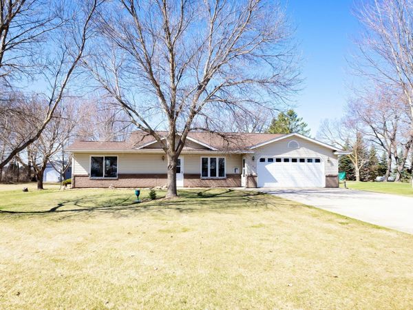 1104 Van Dyke Road NW, Alexandria, MN 56308