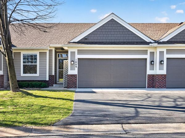 1009 Victoria Greens Boulevard , Victoria, MN 55386