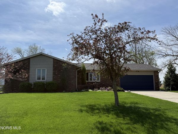 879 Regonda Drive, Defiance, OH 43512