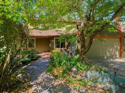 2630 Land Park Dr, Sacramento, CA 95818 Photo