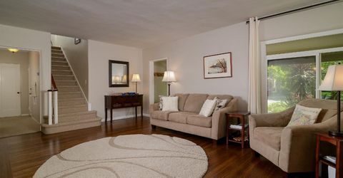 2630 Land Park Dr, Sacramento, CA 95818 Photo