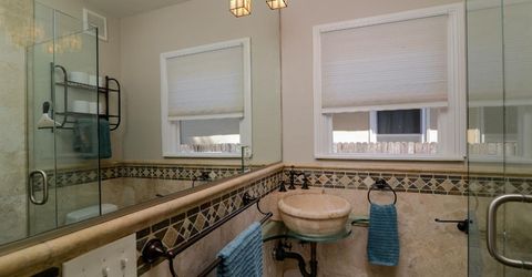 2630 Land Park Dr, Sacramento, CA 95818 Photo