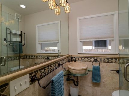 2630 Land Park Dr, Sacramento, CA 95818 Photo