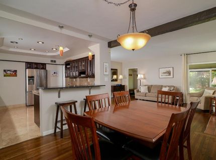 2630 Land Park Dr, Sacramento, CA 95818 Photo