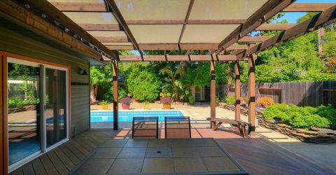 2630 Land Park Dr, Sacramento, CA 95818 Photo