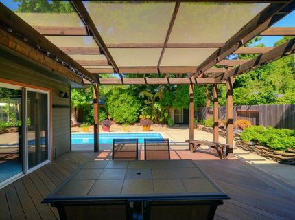 2630 Land Park Dr, Sacramento, CA 95818 Photo