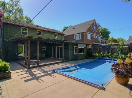 2630 Land Park Dr, Sacramento, CA 95818 Photo