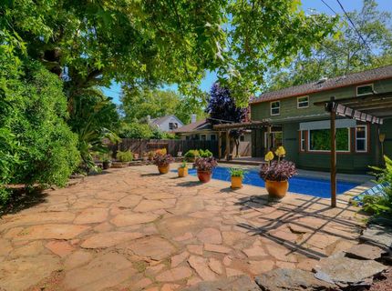 2630 Land Park Dr, Sacramento, CA 95818 Photo