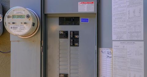 2630 Land Park Dr, Sacramento, CA 95818 Photo