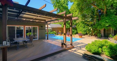 2630 Land Park Dr, Sacramento, CA 95818 Photo