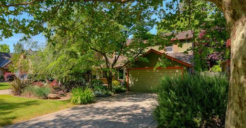 2630 Land Park Dr, Sacramento, CA 95818 Photo