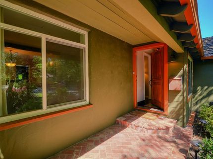 2630 Land Park Dr, Sacramento, CA 95818 Photo