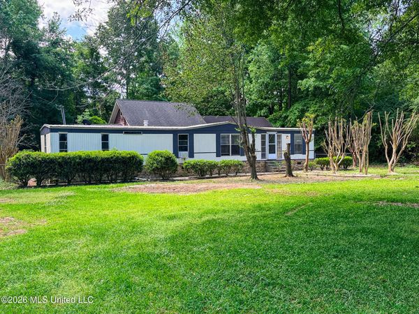 143 Maple Street, Florence, MS 39073