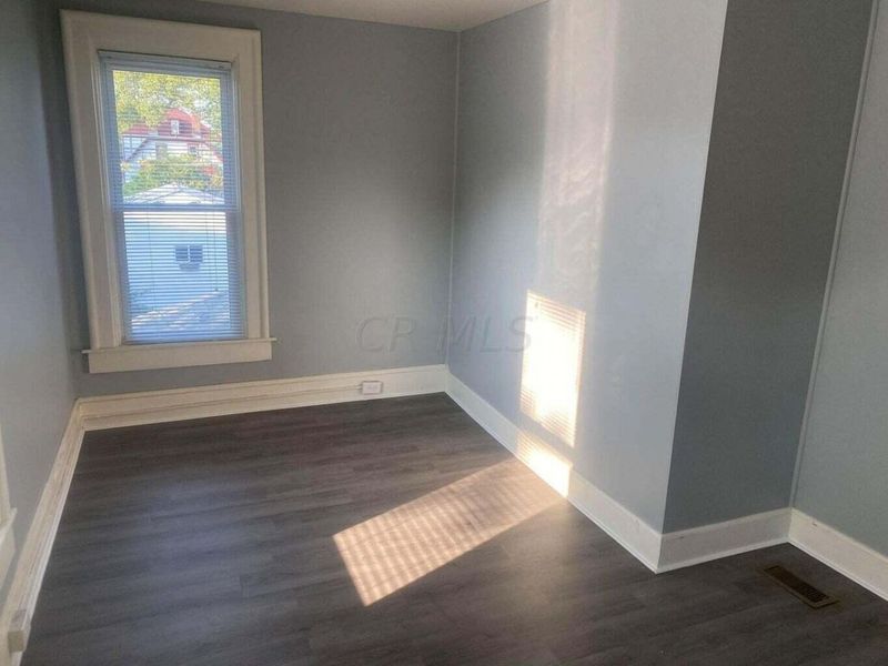 484 E Columbus Street , Columbus, OH 43206 Photo 8