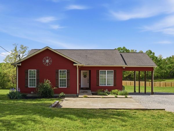 9060 Old Nashville Rd , Bon Aqua, TN 37025