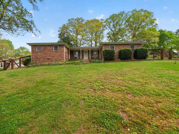 327 Dunbar Cave Rd , Clarksville, TN 37043