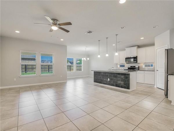 525 Heinatz Flat LN , Leander, TX 78641