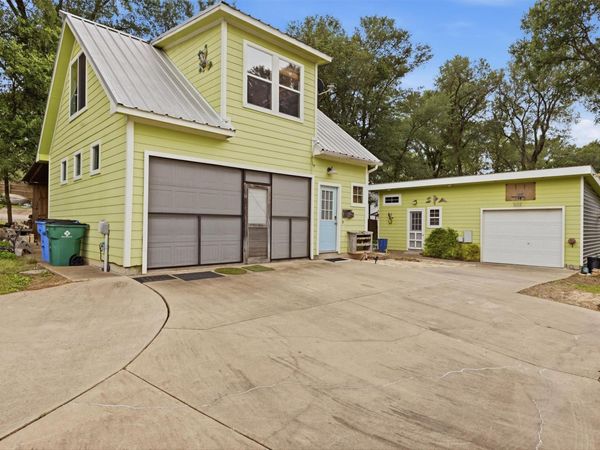 364 Old 71 , Cedar Creek, TX 78612