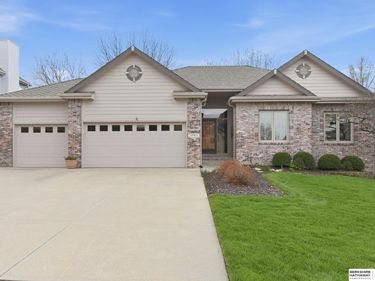 17511 T Street , Omaha, NE 68135